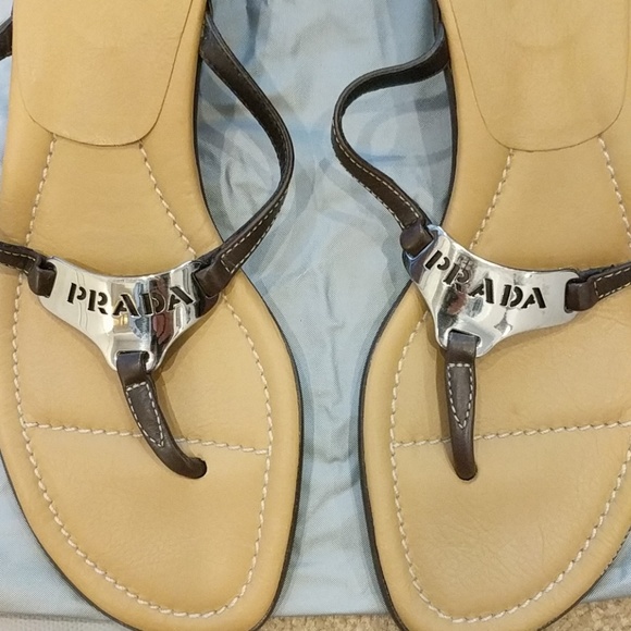 Brand New PRADA flip flop sandals with small heel - Picture 2 of 4